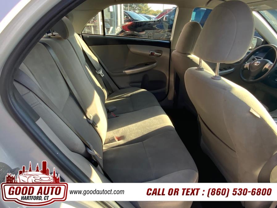Vehicle image 8 of 12