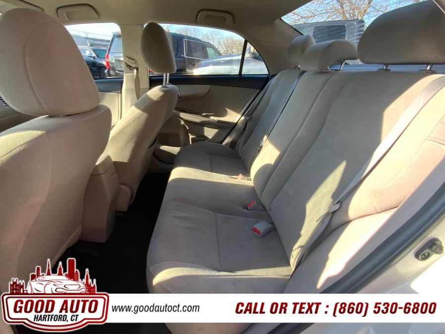 Vehicle image 10 of 12