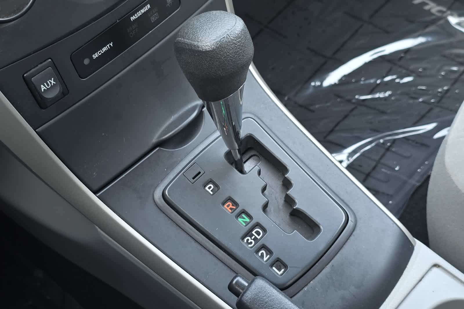 Vehicle image 18 of 27
