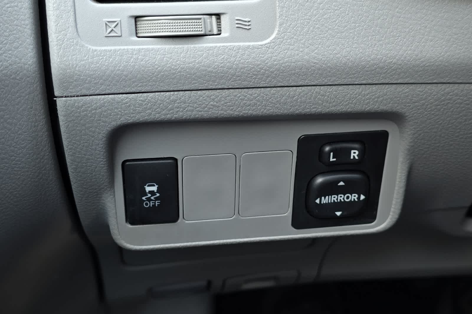 Vehicle image 19 of 27