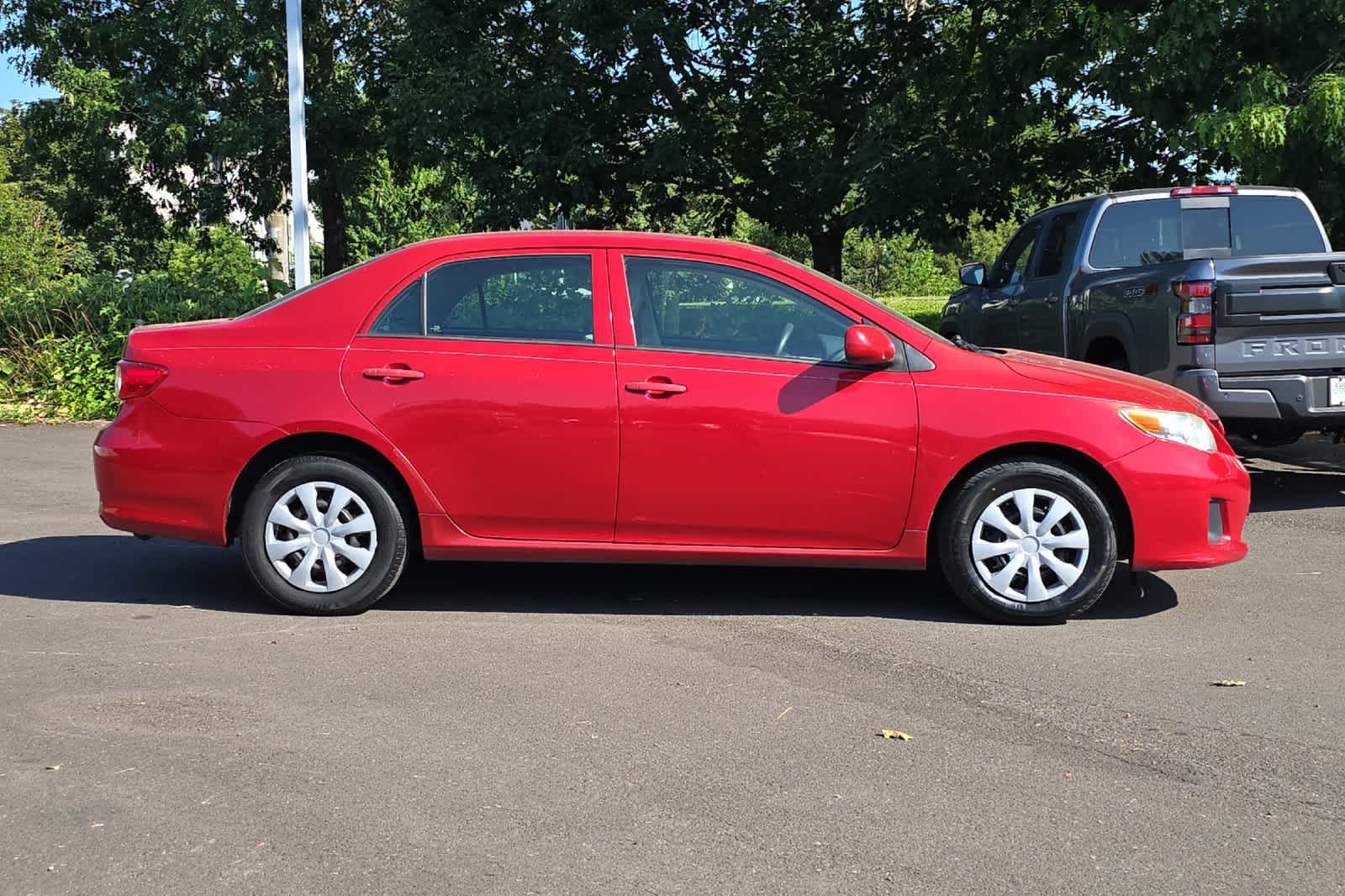 Vehicle image 4 of 27