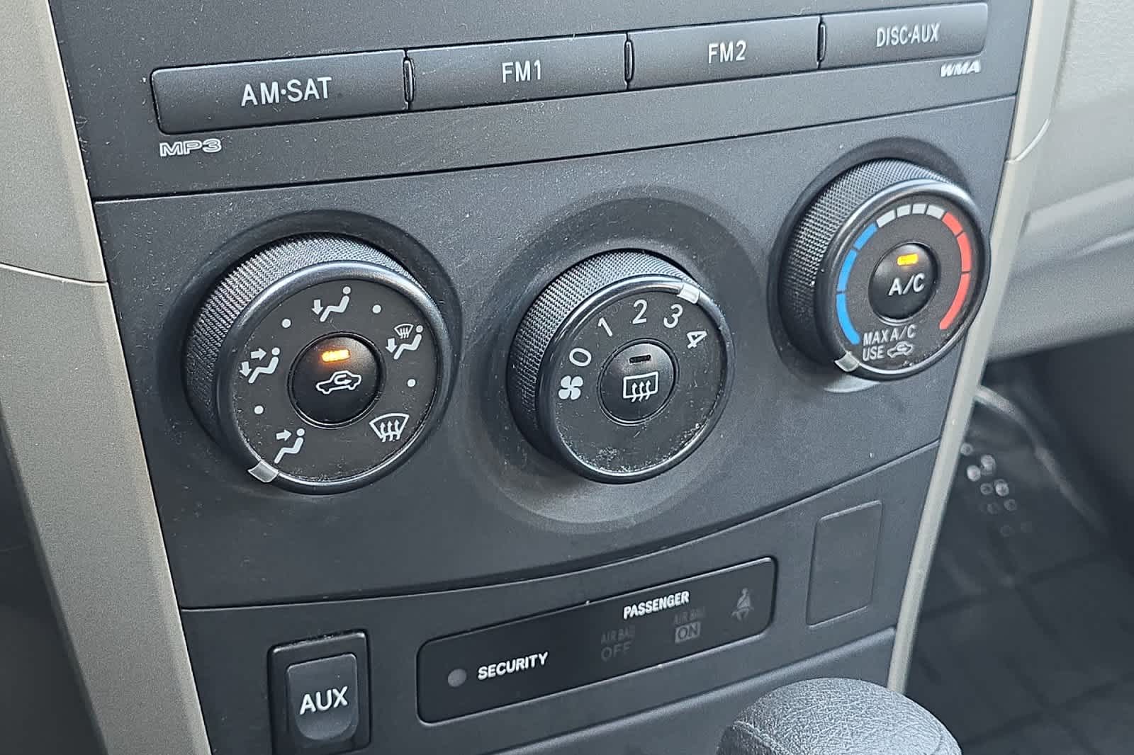 Vehicle image 24 of 27