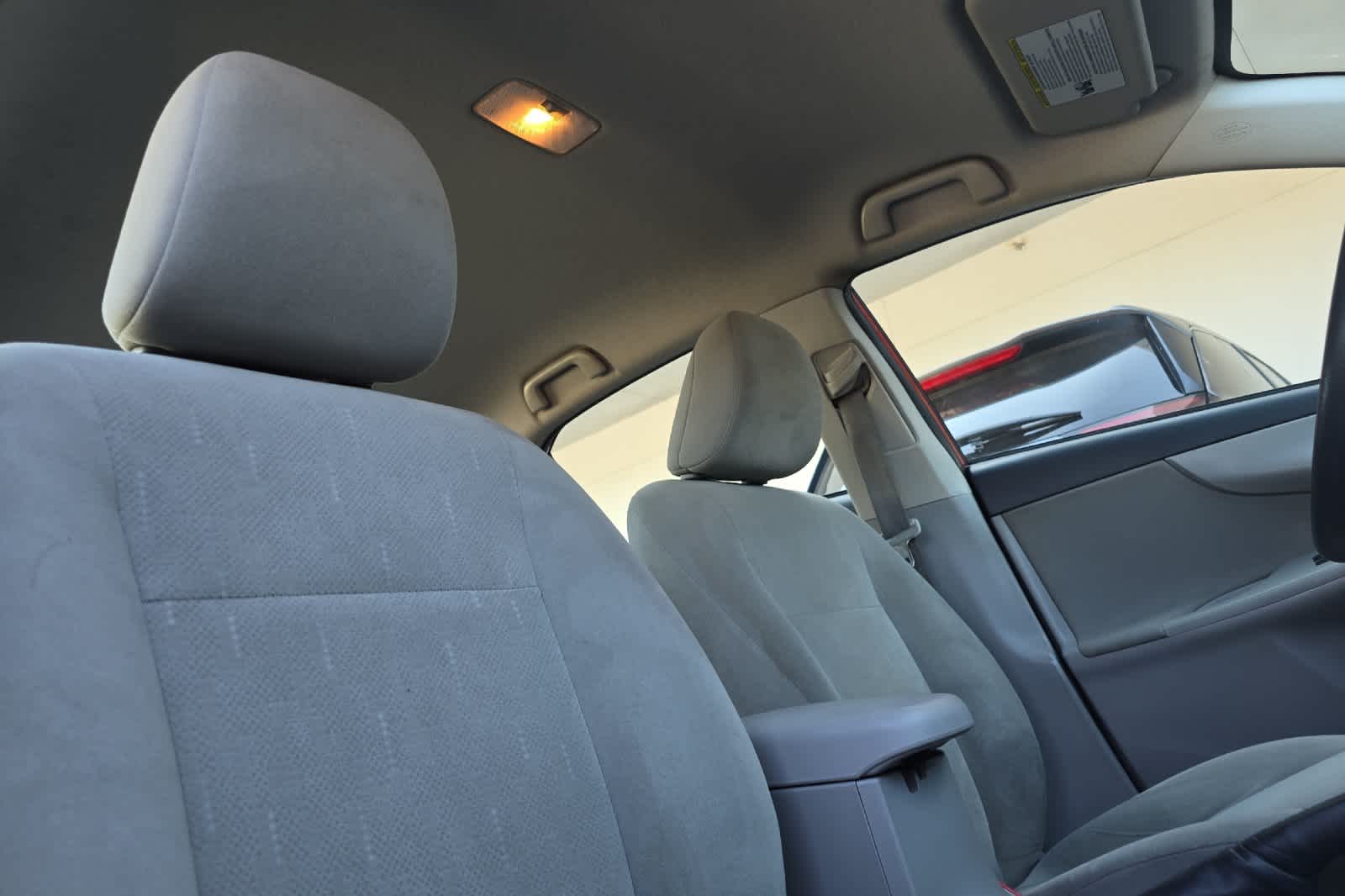 Vehicle image 11 of 27