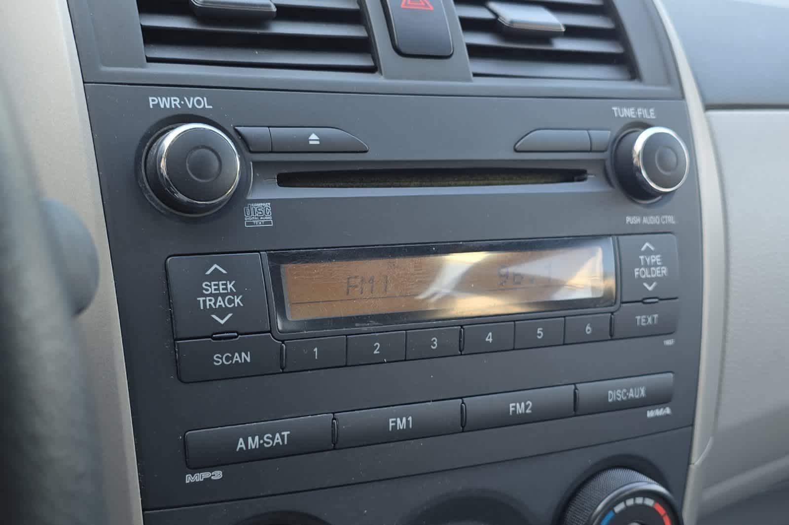 Vehicle image 17 of 27