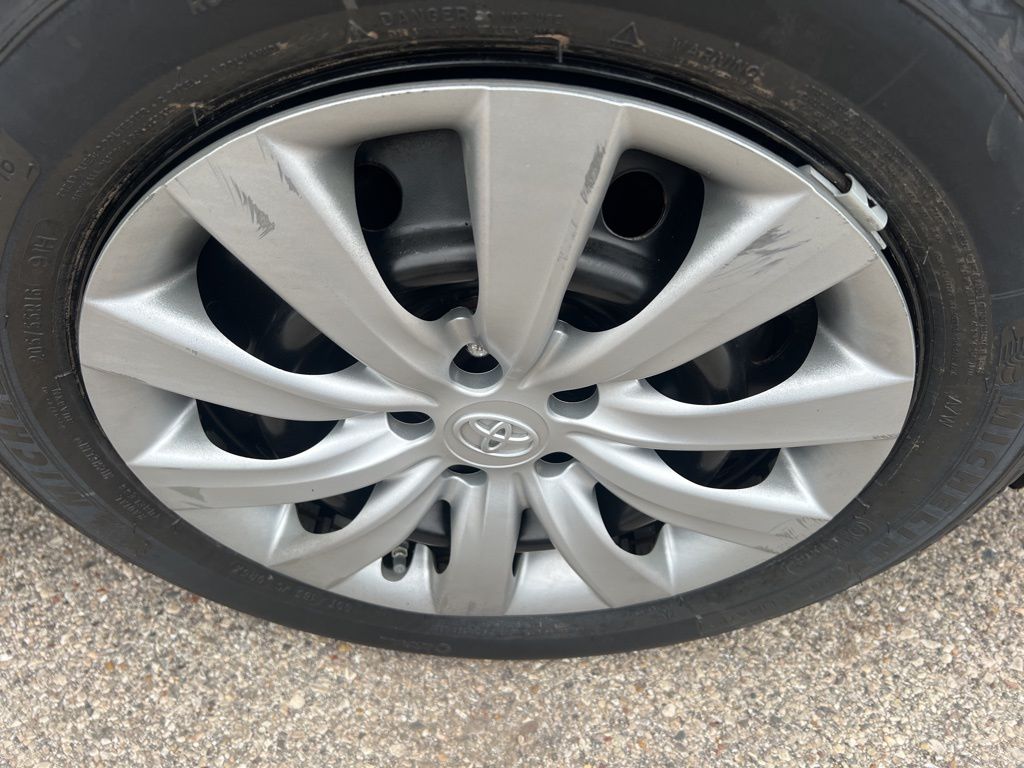 Vehicle image 38 of 54