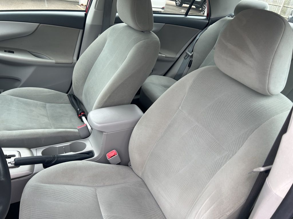 Vehicle image 10 of 54