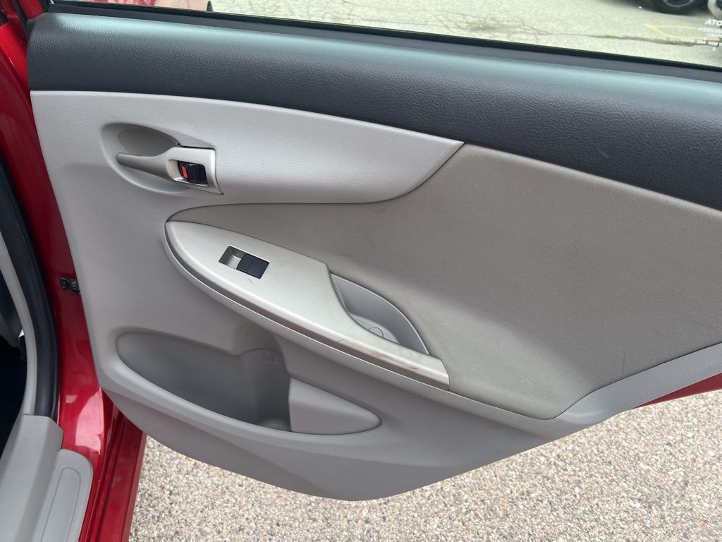 Vehicle image 19 of 54