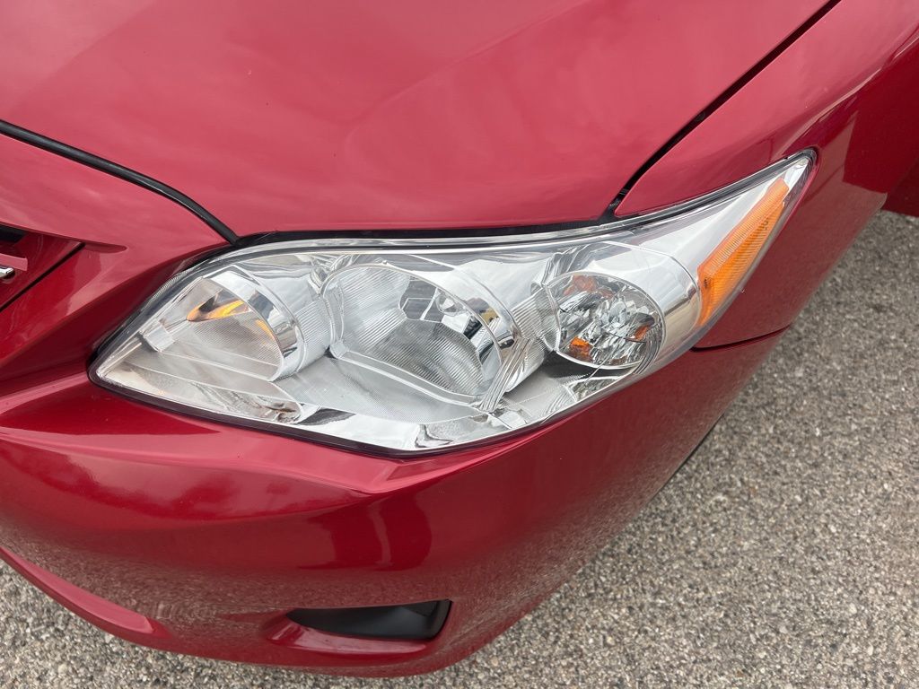 Vehicle image 32 of 54