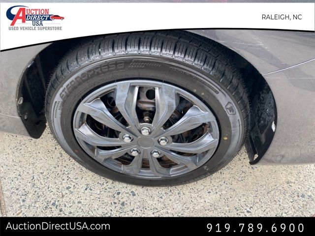 Vehicle image 11 of 32