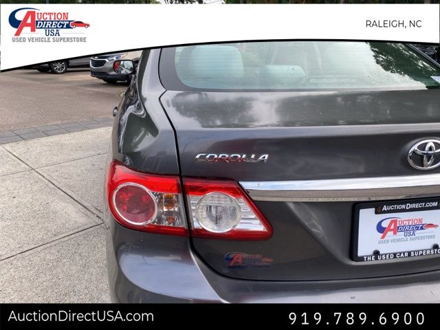 Vehicle image 7 of 32