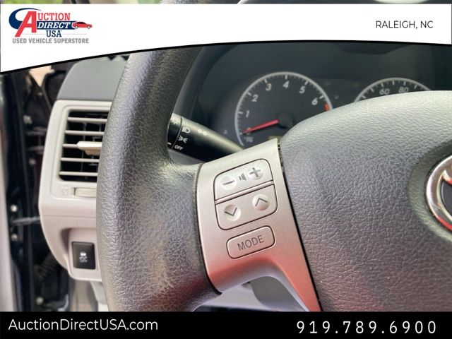 Vehicle image 18 of 32