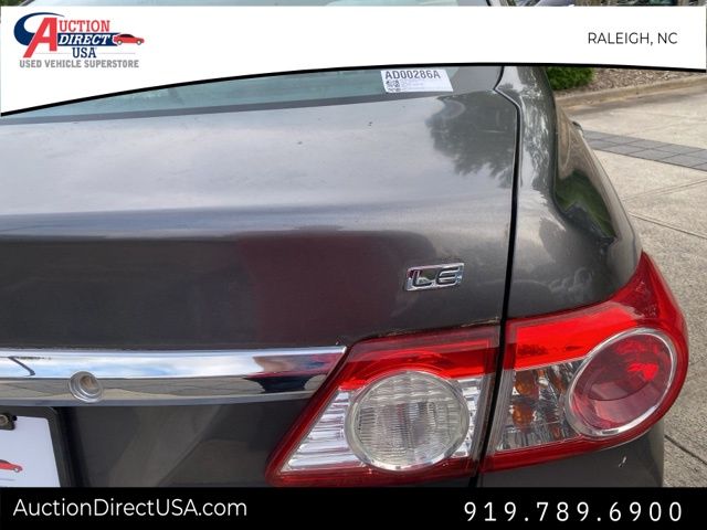 Vehicle image 8 of 32