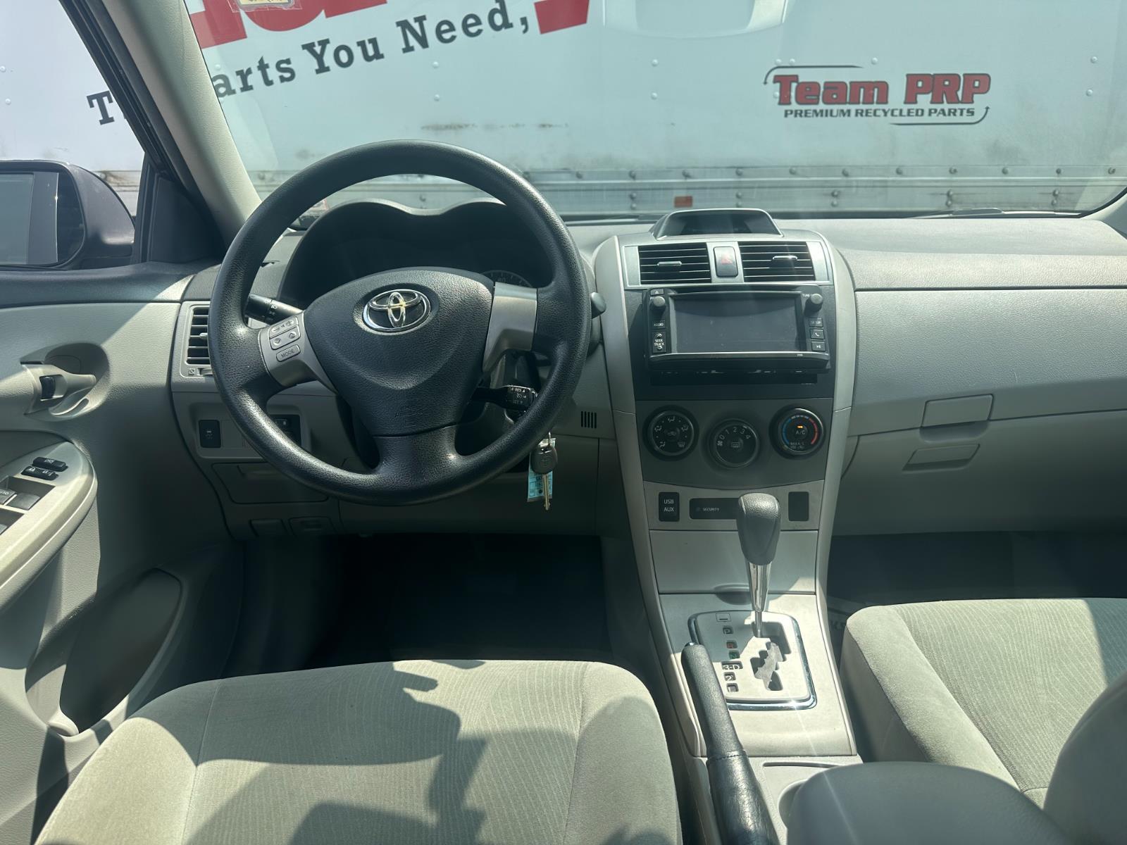 Vehicle image 20 of 28