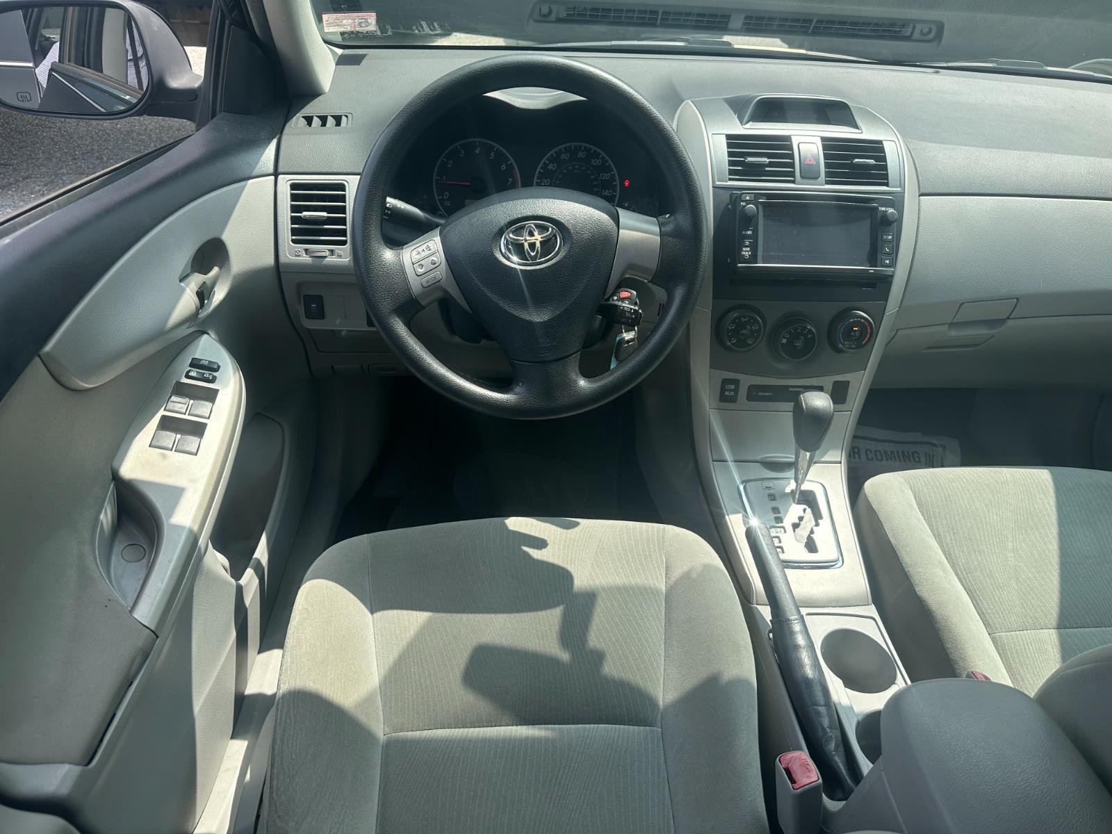 Vehicle image 19 of 28
