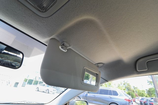 Vehicle image 43 of 67
