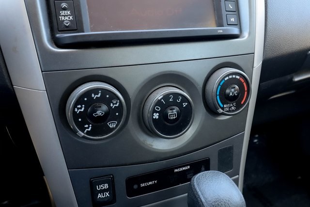 Vehicle image 11 of 67