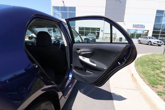 Vehicle image 44 of 67