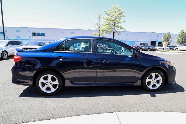 Vehicle image 4 of 67