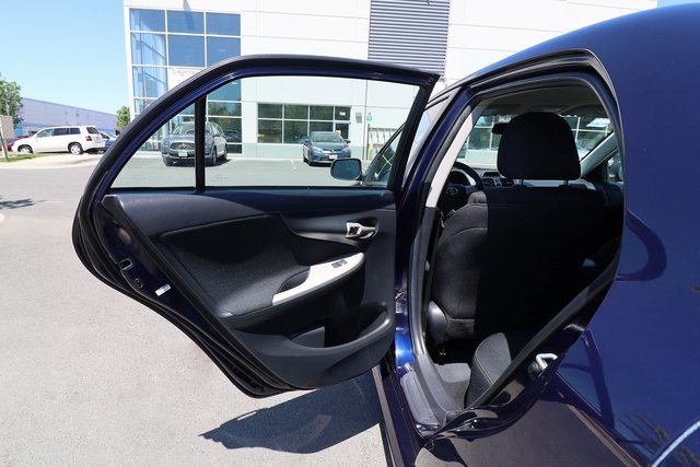 Vehicle image 40 of 67