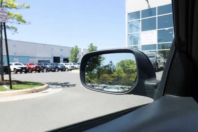 Vehicle image 45 of 67