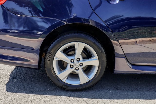 Vehicle image 21 of 67