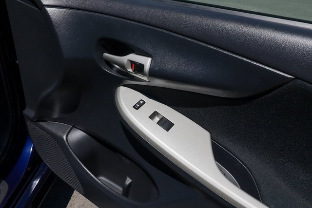 Vehicle image 42 of 67