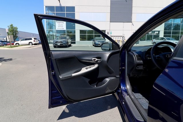 Vehicle image 36 of 67