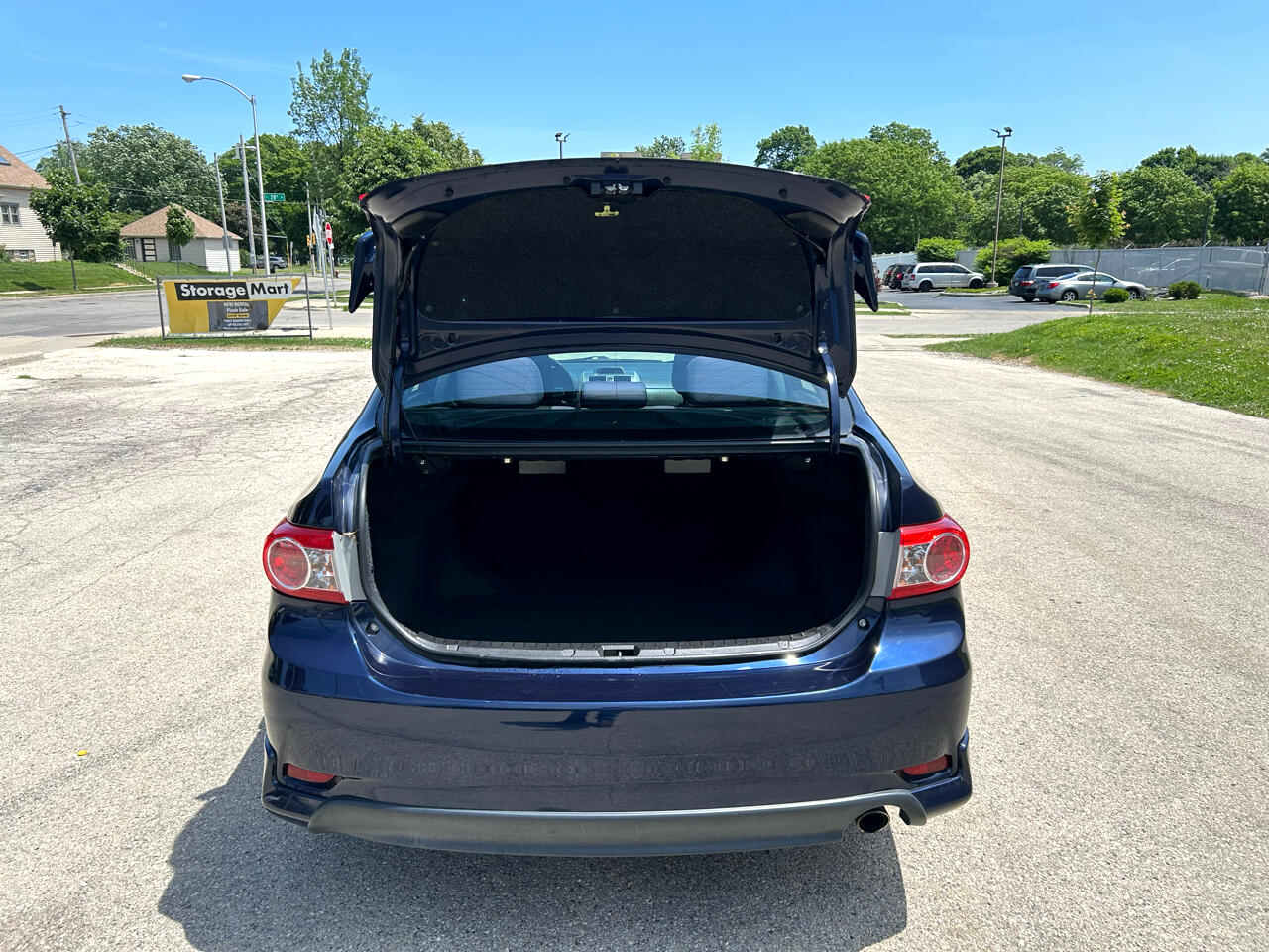 Vehicle image 8 of 15