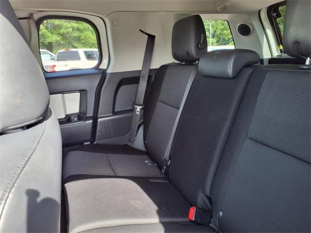Vehicle image 11 of 23
