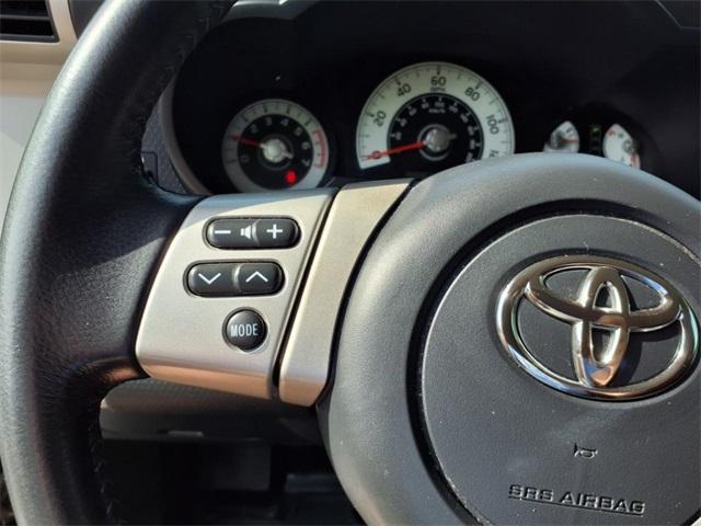 Vehicle image 14 of 23