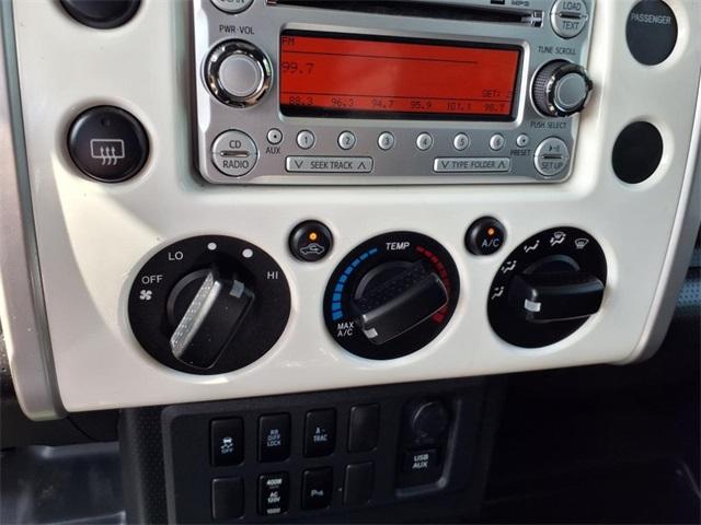 Vehicle image 18 of 23