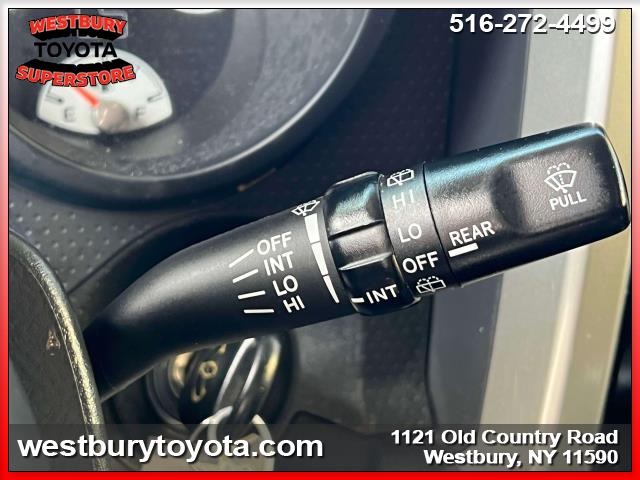 Vehicle image 26 of 34