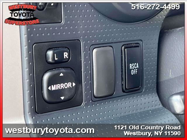 Vehicle image 22 of 34