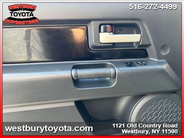 Vehicle image 19 of 34