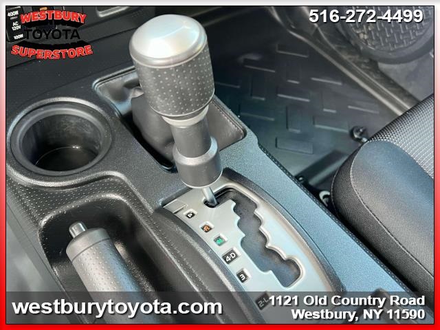 Vehicle image 29 of 34