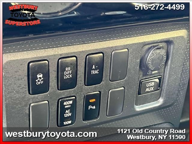 Vehicle image 32 of 34