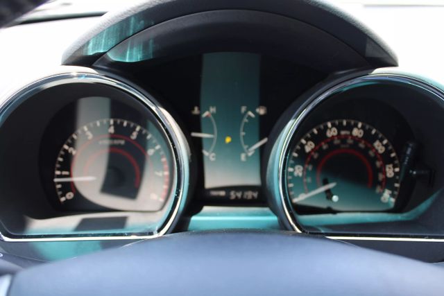 Vehicle image 22 of 40