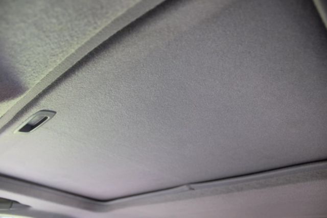 Vehicle image 18 of 40