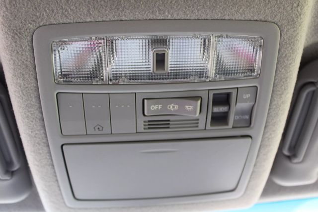 Vehicle image 20 of 40