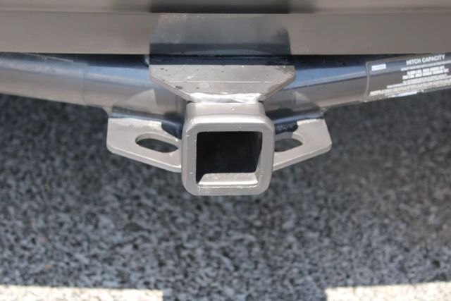 Vehicle image 34 of 40