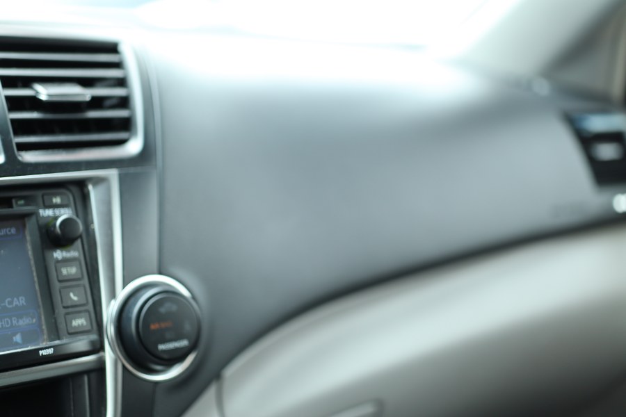 Vehicle image 54 of 59