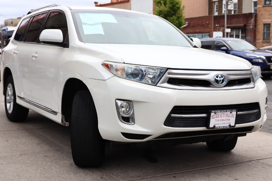 Vehicle image 3 of 59