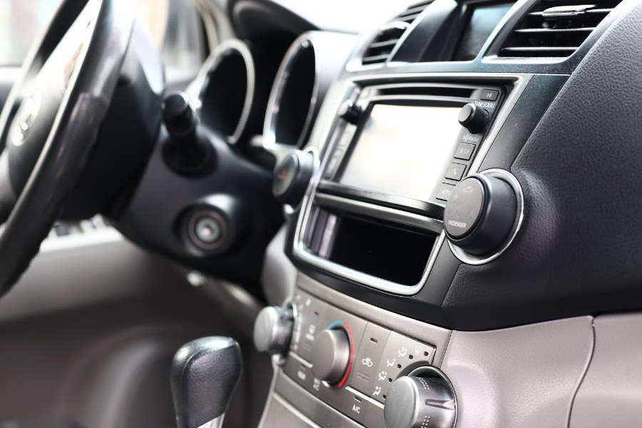 Vehicle image 31 of 59