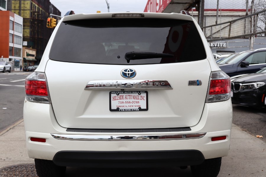 Vehicle image 5 of 59