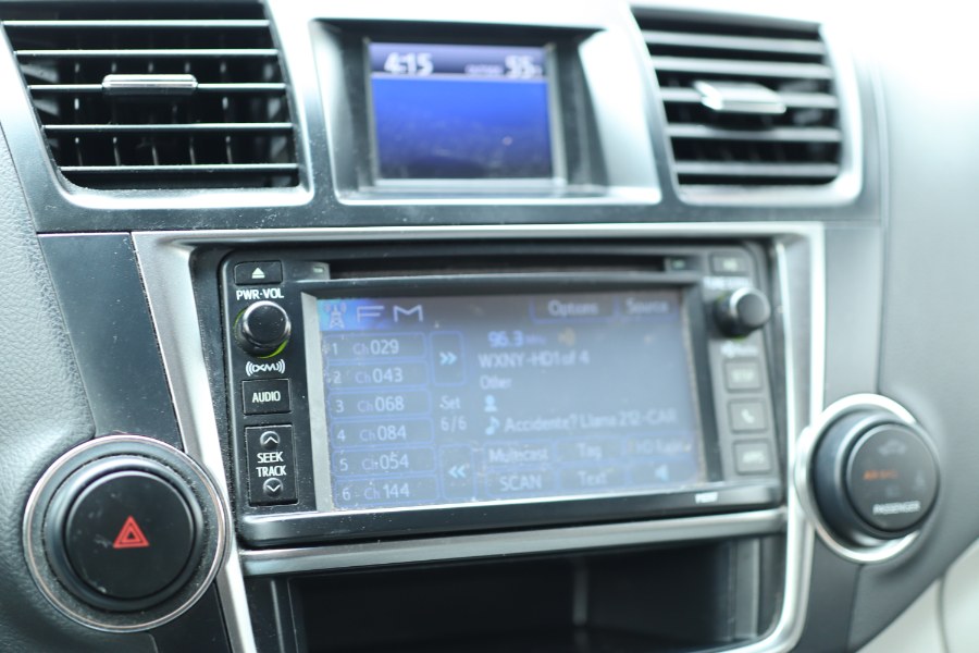 Vehicle image 52 of 59