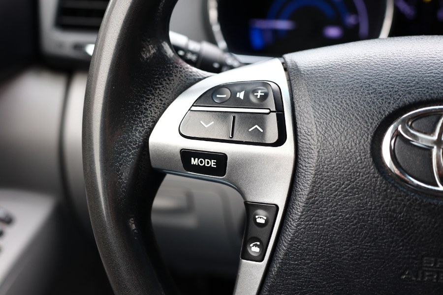 Vehicle image 47 of 59