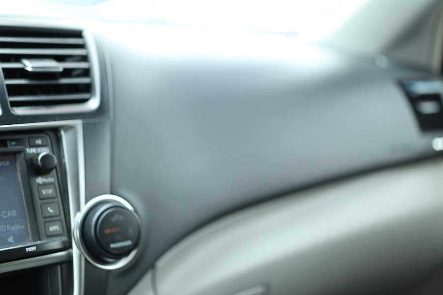 Vehicle image 53 of 59