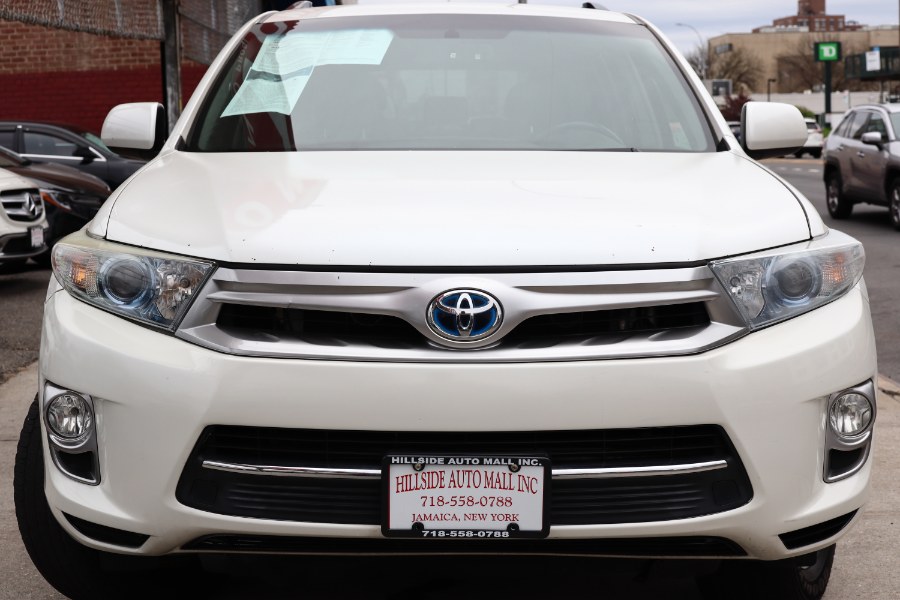 Vehicle image 2 of 59