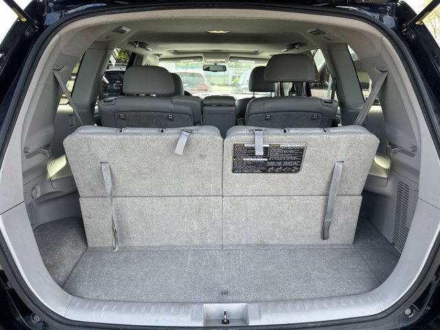 Vehicle image 8 of 25