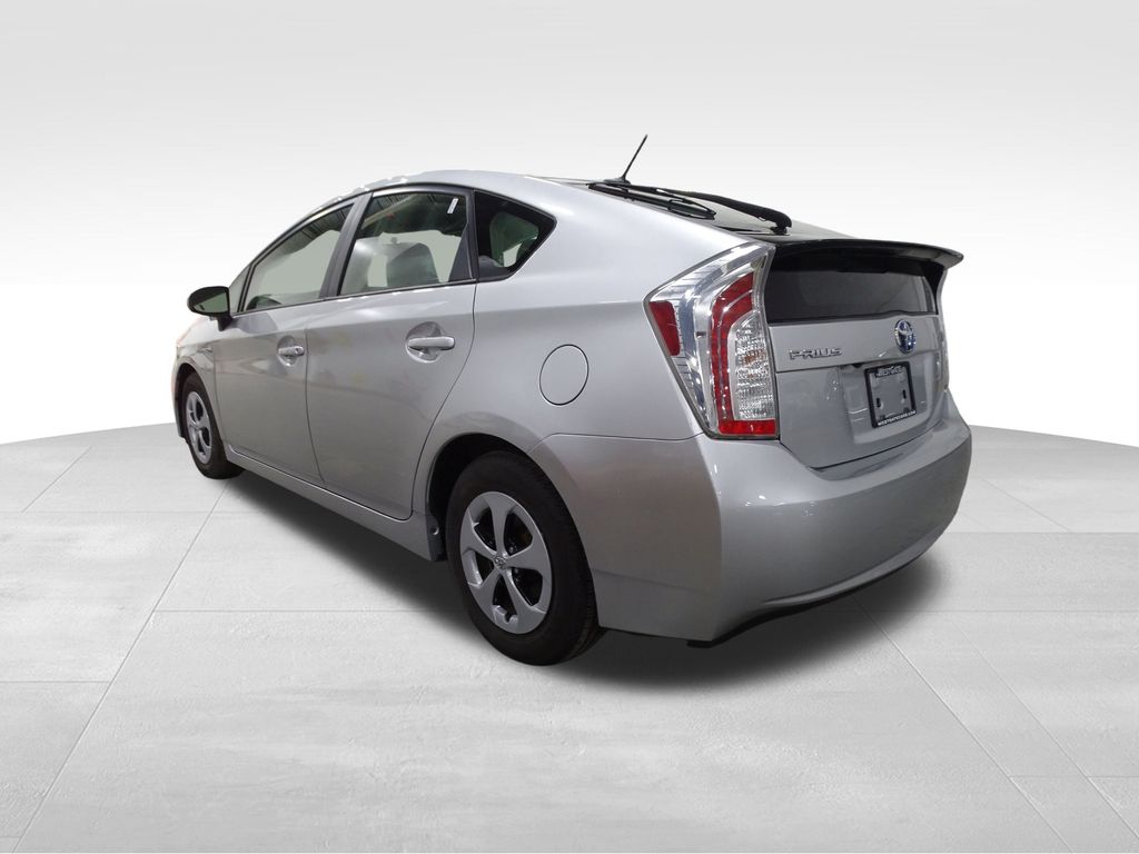 Vehicle image 6 of 35